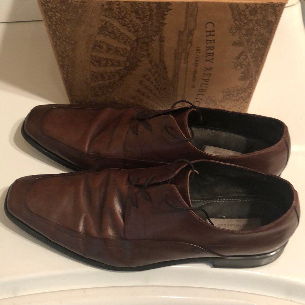 14:09 - Joseph Abboud Laced Leather Oxfords